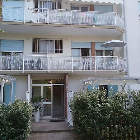 Casa Marialuigia - Appartamenti Solo Per Famiglie Lido di Jesolo Exterior photo