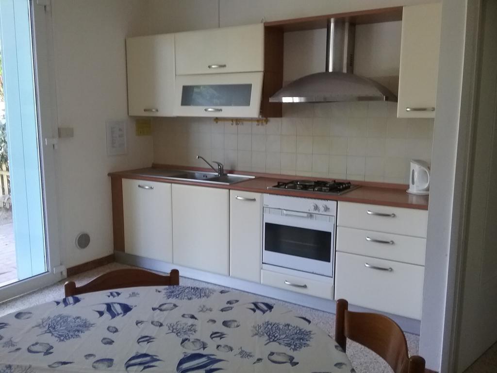 Casa Marialuigia - Appartamenti Solo Per Famiglie Lido di Jesolo Exterior photo